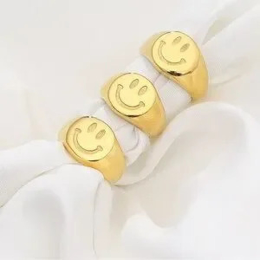 Stylish Smiley Face Ring Size 8C Stainless Steel